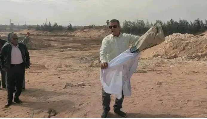 جثث متناثرة وفيديوهات من مقابر بمصر.. ما الحكاية؟!